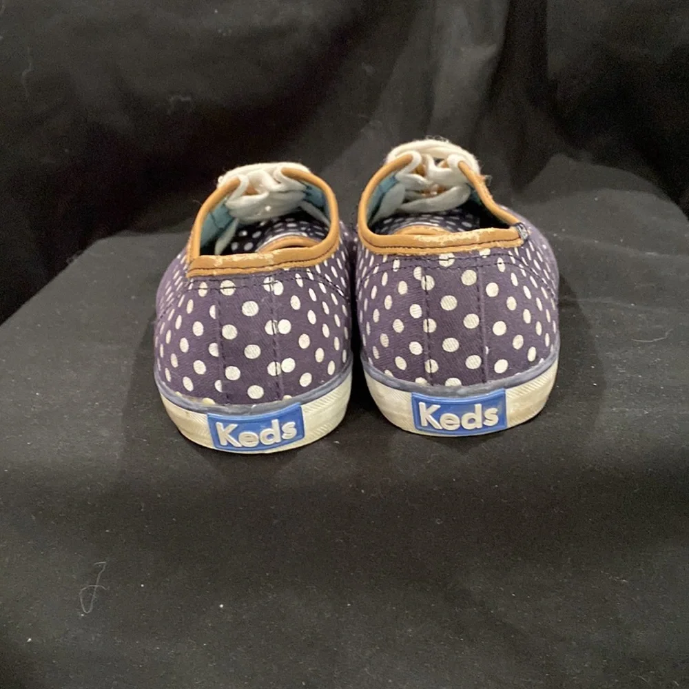 Keds! - Picture 5 of 7